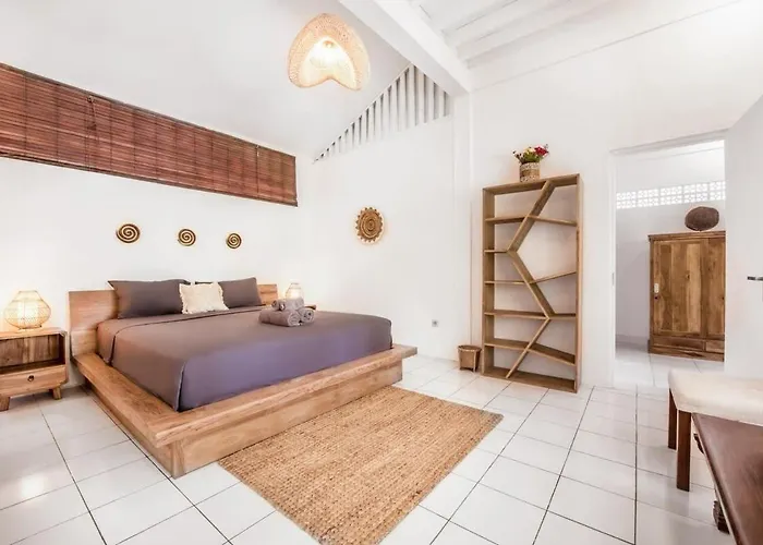 London - Private 4 Bdr In Seminyak, Pool & Garden In Prime Location Villa *