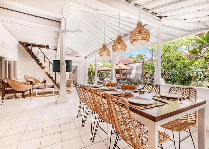 London - Private 4 Bdr In Seminyak, Pool & Garden In Prime Location Villa